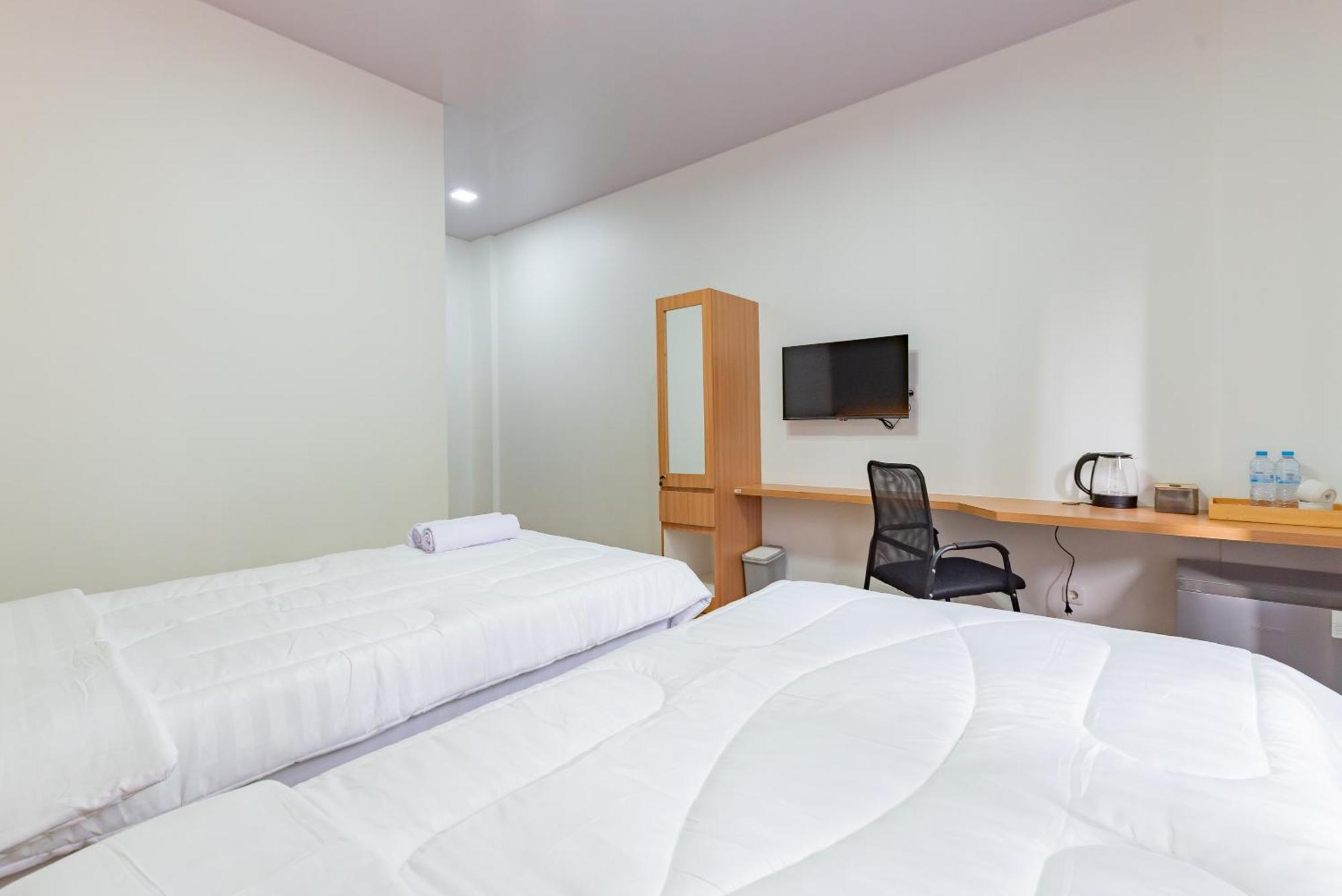Urbanview Hotel Inkoppabri Cisarua Puncak Exteriör bild