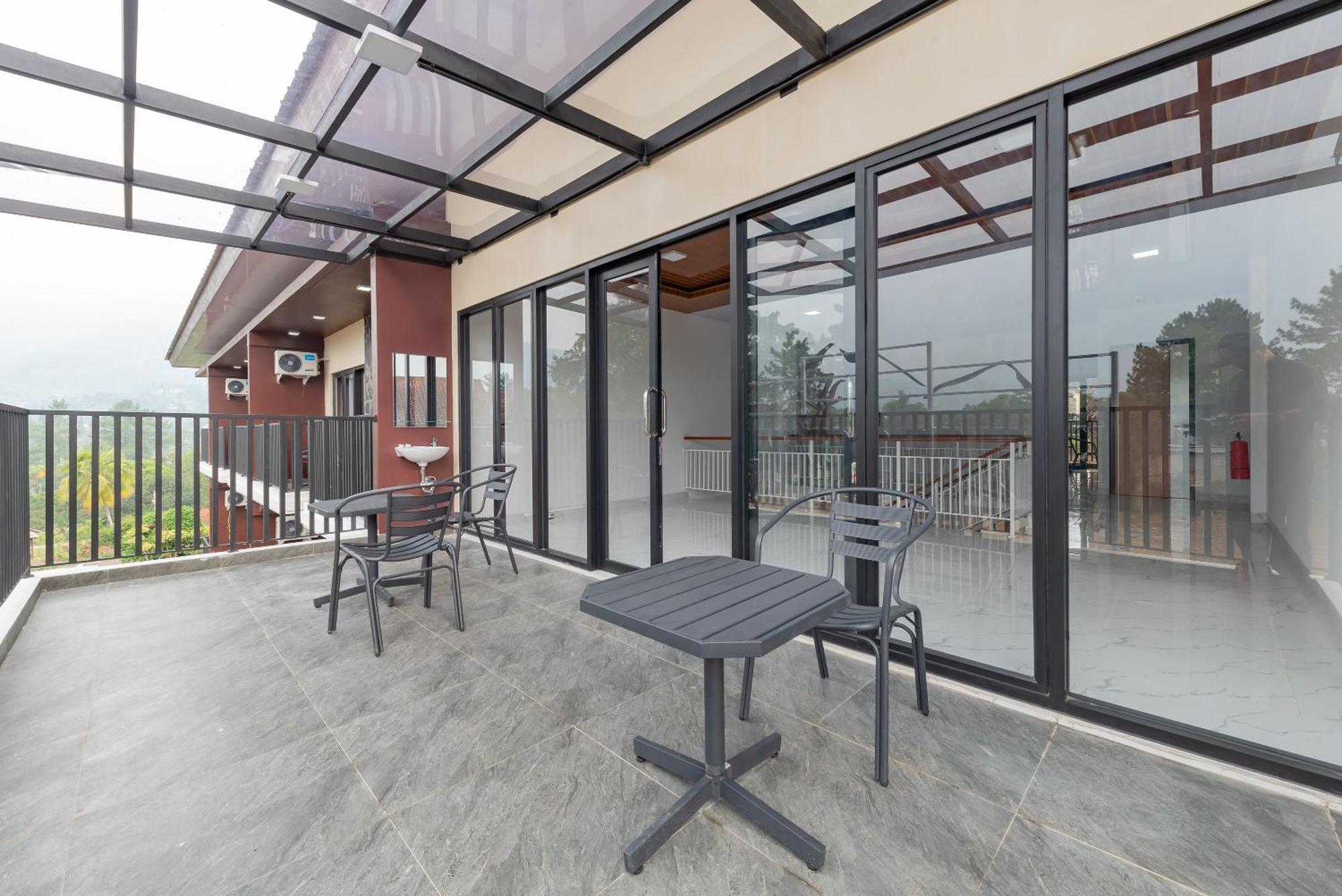 Urbanview Hotel Inkoppabri Cisarua Puncak Exteriör bild