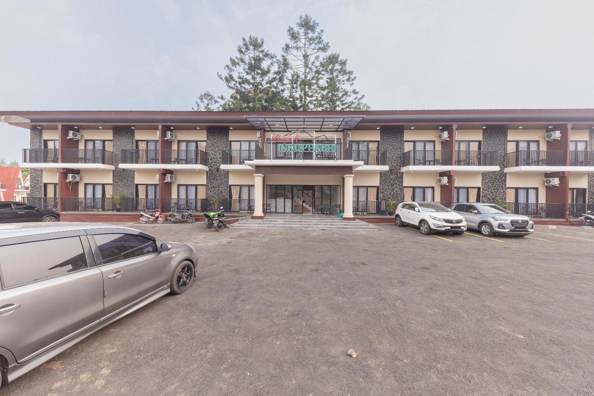 Urbanview Hotel Inkoppabri Cisarua Puncak Exteriör bild