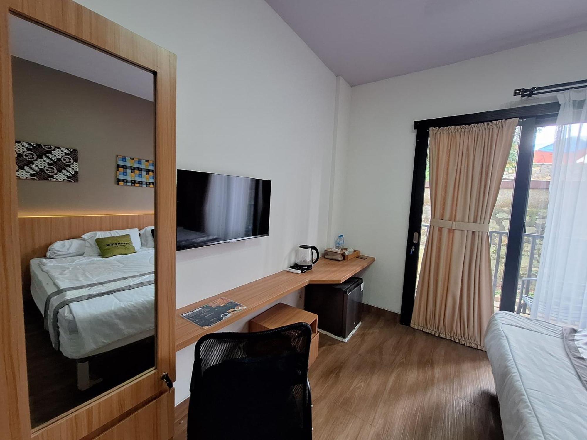 Urbanview Hotel Inkoppabri Cisarua Puncak Exteriör bild