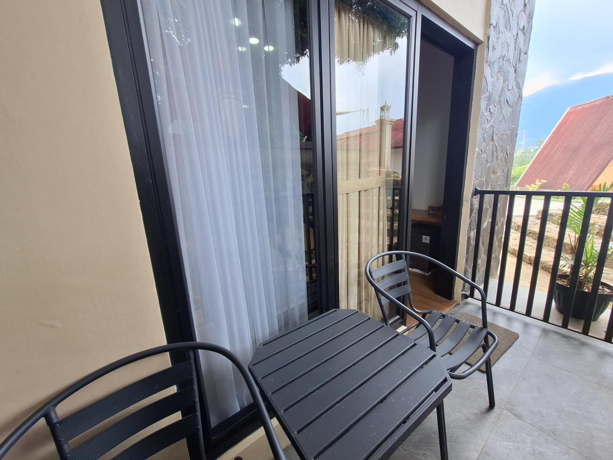 Urbanview Hotel Inkoppabri Cisarua Puncak Exteriör bild